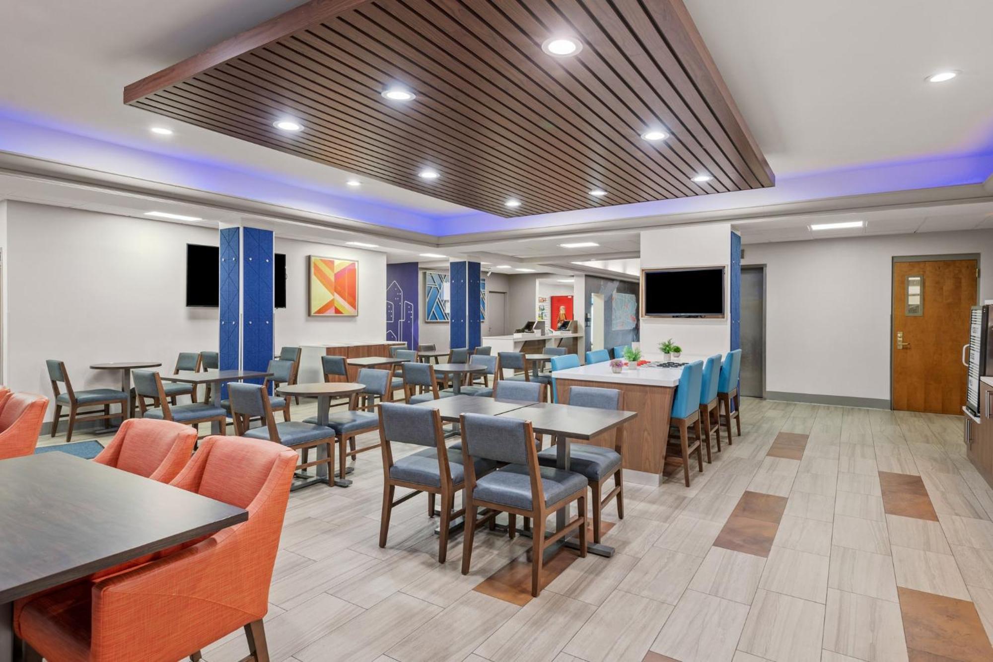 Holiday Inn Express Hershey-Harrisburg Area By Ihg Exterior photo